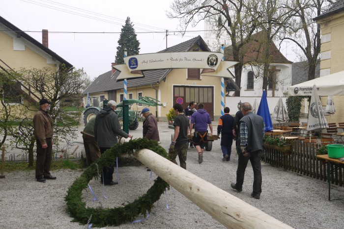 1.Mai_Freihamer_Baum_34.jpg